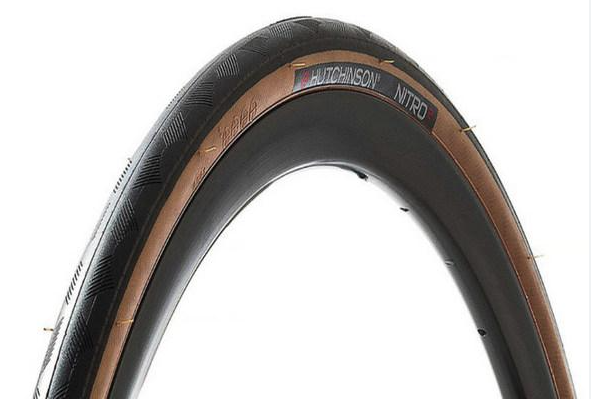 **HUTCHINSON NITRO 2 TYRE 700 x 28 TAN WALL