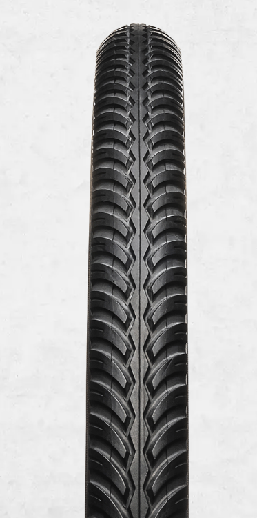 **HUTCHINSON BITUM TYRE 700 x 35 BLACK